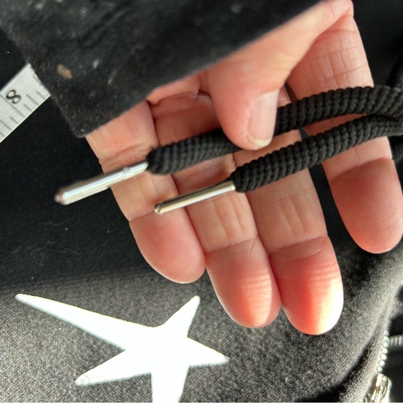 Gracie Abrams full zip star tattoo concert hoodie. Like new condition. Medium. - Picture 10 of 10